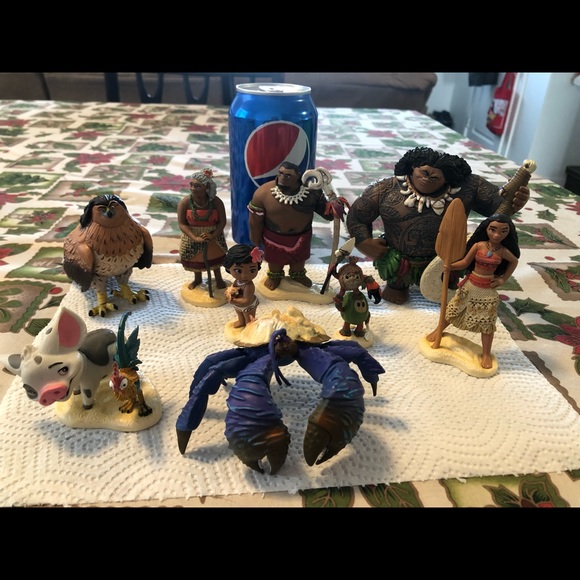 Disney Other - Moana figurines 9 pieces lot